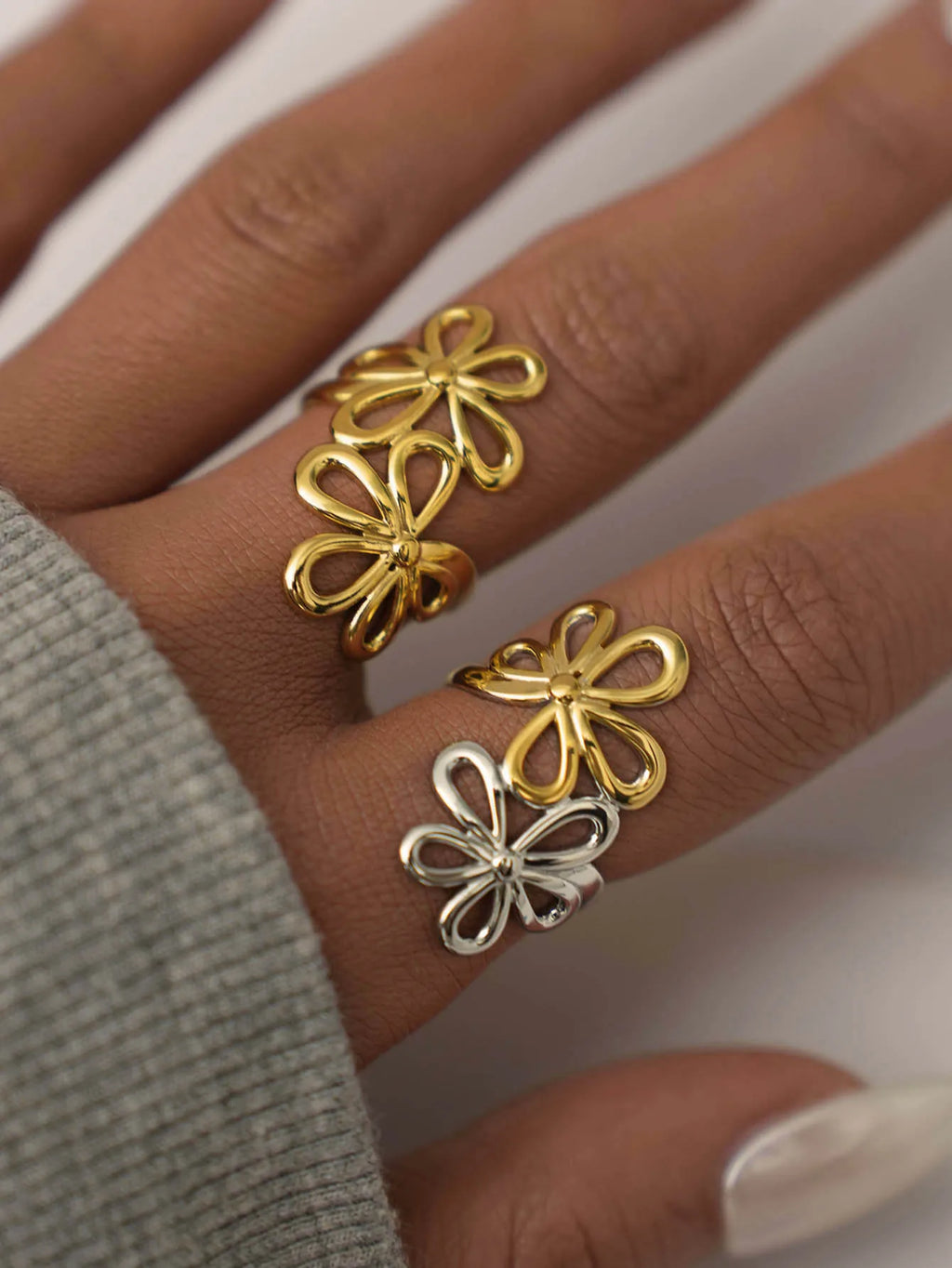 Double flower ring