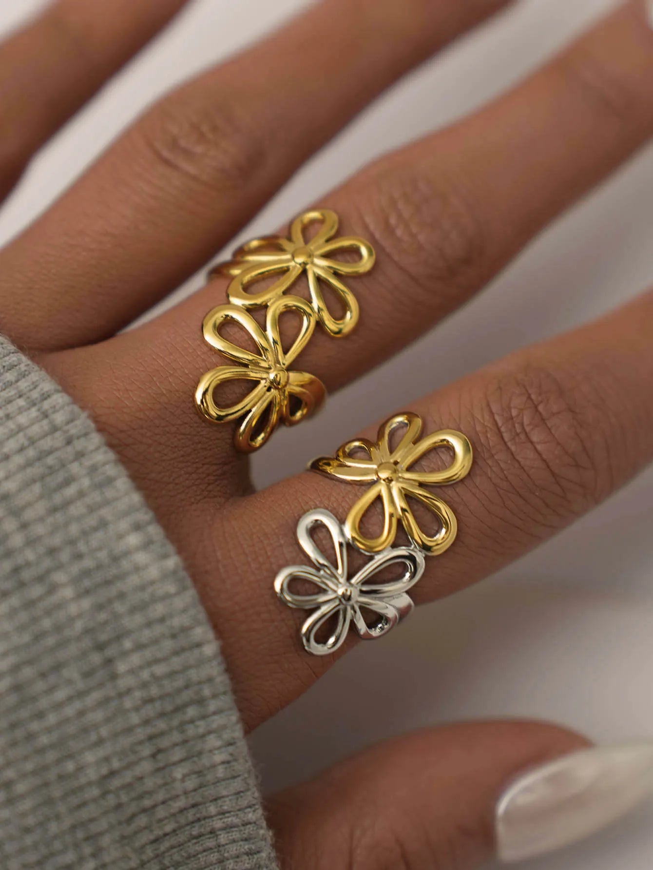 Double flower ring
